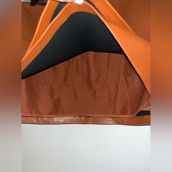 LAST CHANCE BLANKNYC NWT Camel Brown Faux Leather Layered Mini Skirt Size 32 - Picture 6 of 11